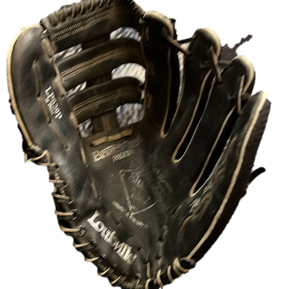 Louisville Slugger Baseball Glove, LPS39P, 12”, Fits Left Hand for Right Throw - Picture 3 of 10